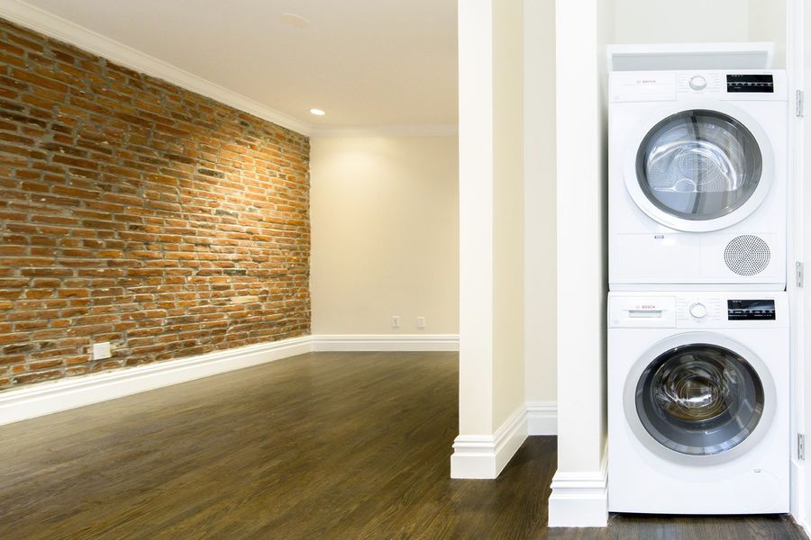  239 Elizabeth Street