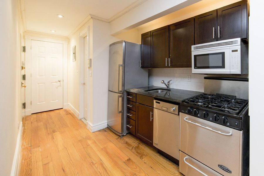  320 West 14th Street