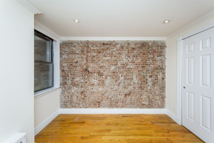  320 West 14th Street