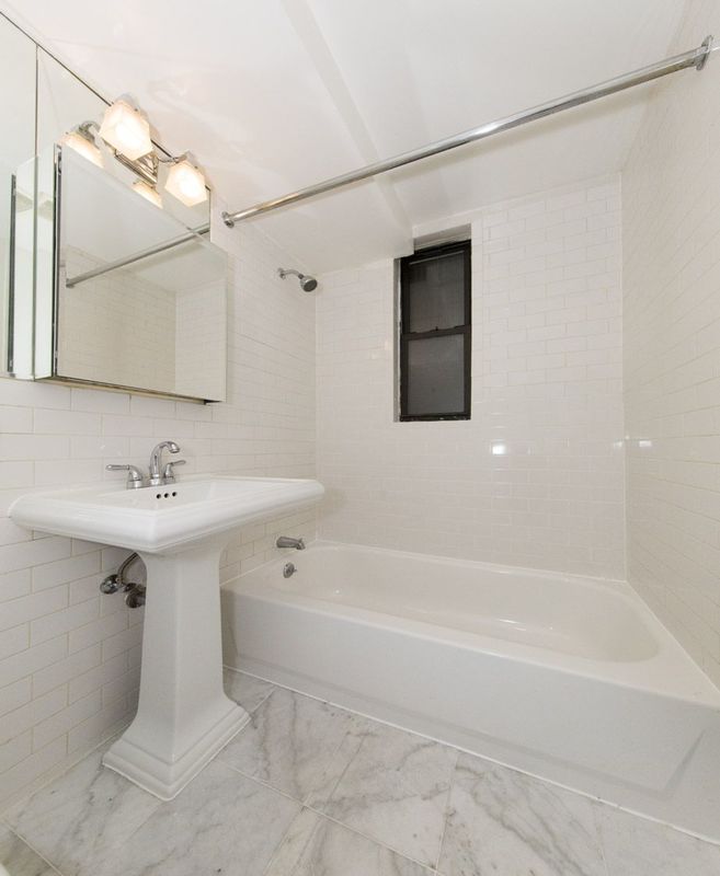  320 West 14th Street