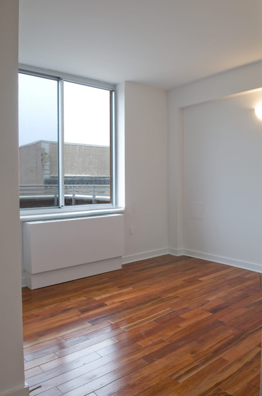 Susan's Court 454 Manhattan Avenue