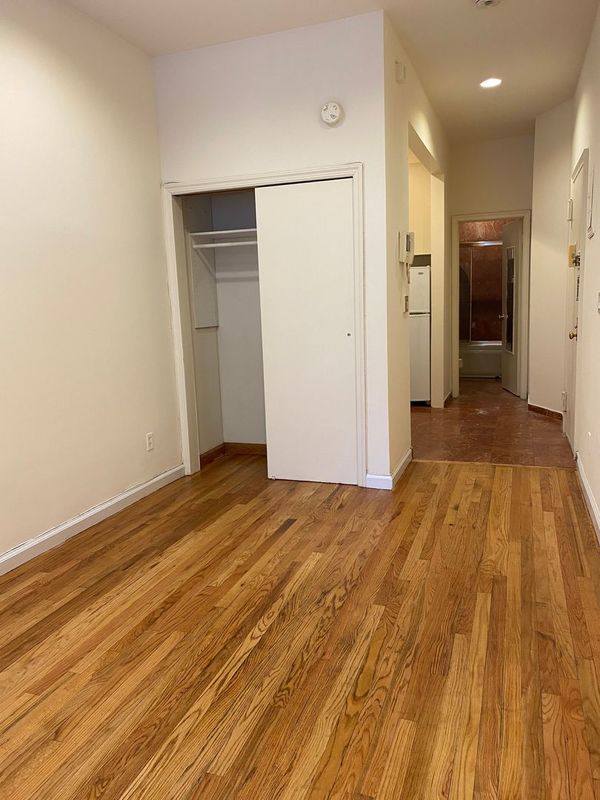  405 East 69th Street