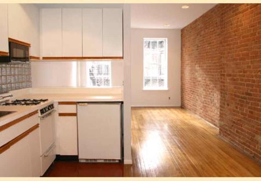  326 East 81st Street