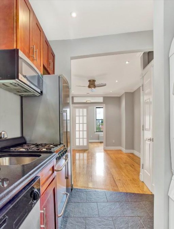  380 East 10th Street