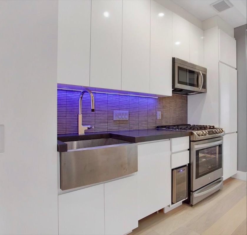  380 East 10th Street