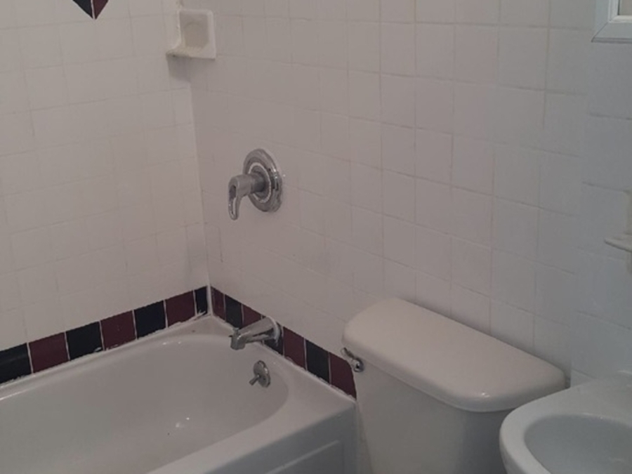  516 East 12th Street