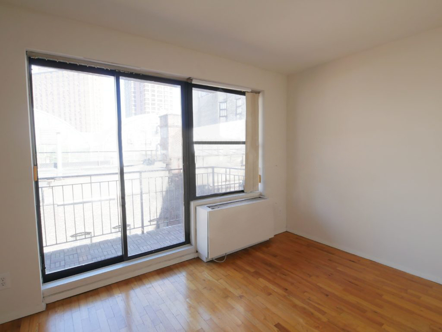  423 East 90th Street