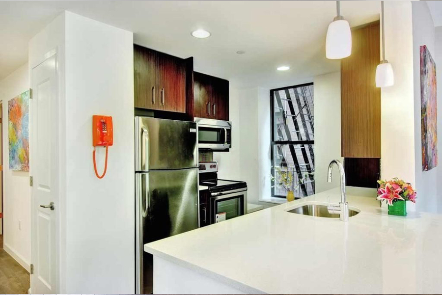  272 Manhattan Avenue