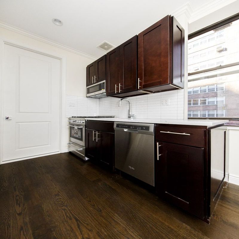  400 East 74th Street