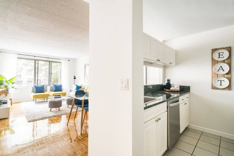 The Clinton 520 West 48th Street