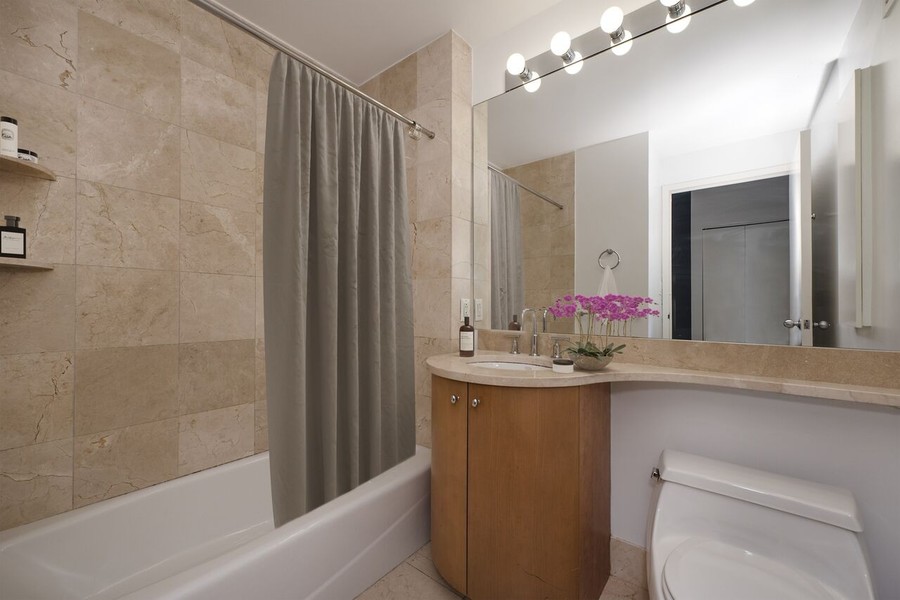 The Anthem 222 East 34th Street