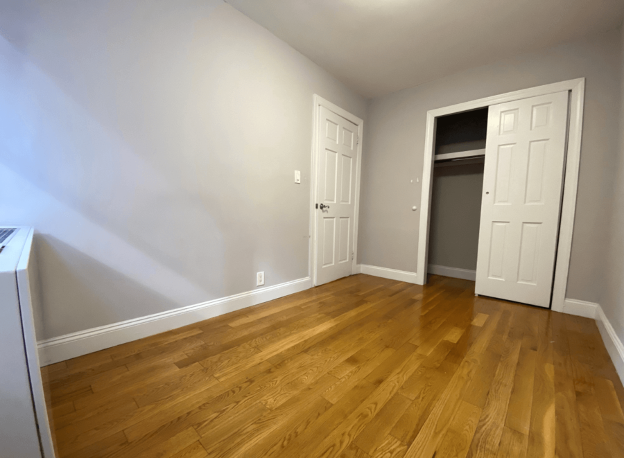 Embassy House 301 East 47th Street