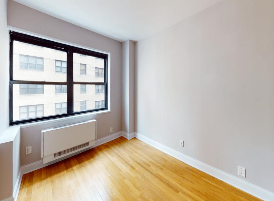 Embassy House 301 East 47th Street