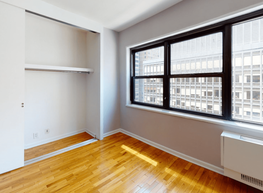 Embassy House 301 East 47th Street