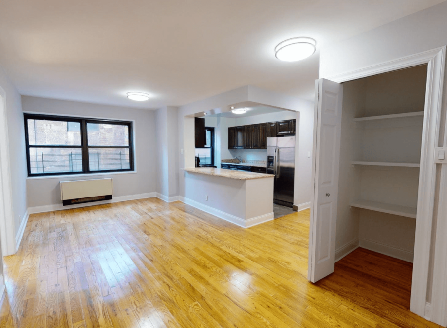 Embassy House 301 East 47th Street