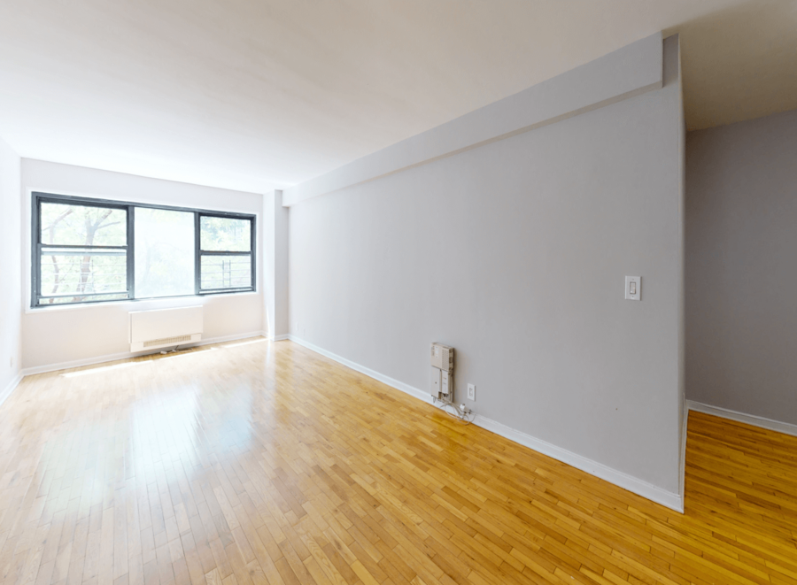 Embassy House 301 East 47th Street