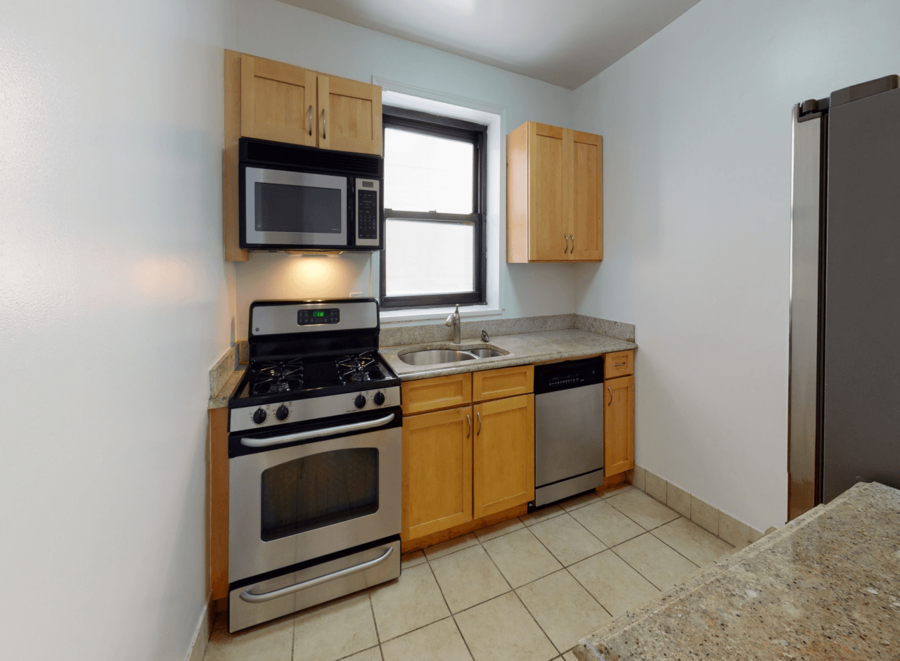 Embassy House 301 East 47th Street