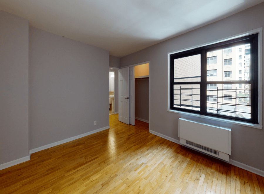 Embassy House 301 East 47th Street