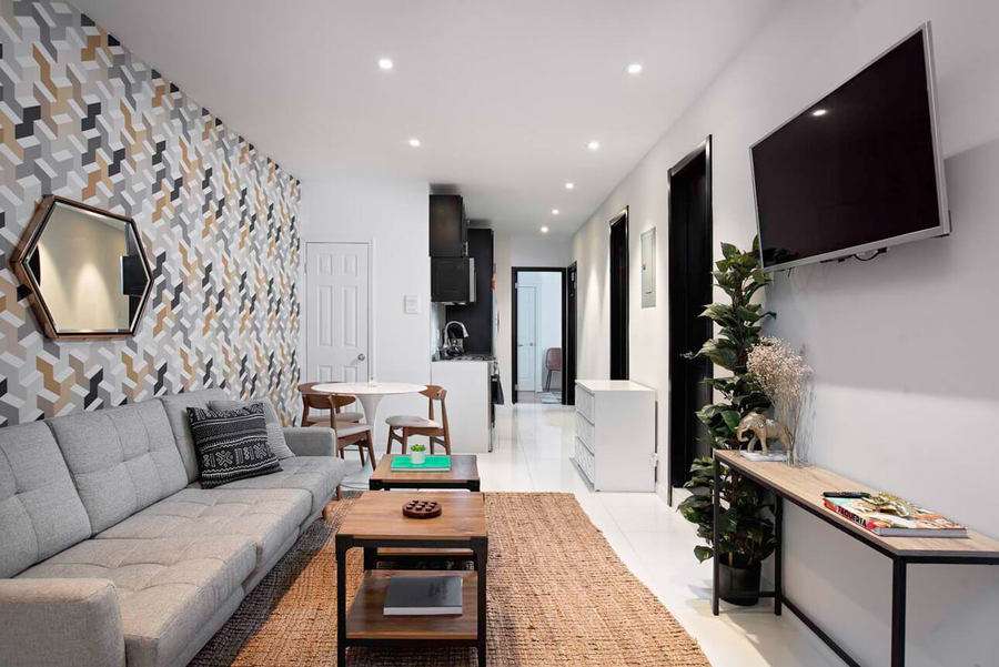  350 Manhattan Avenue