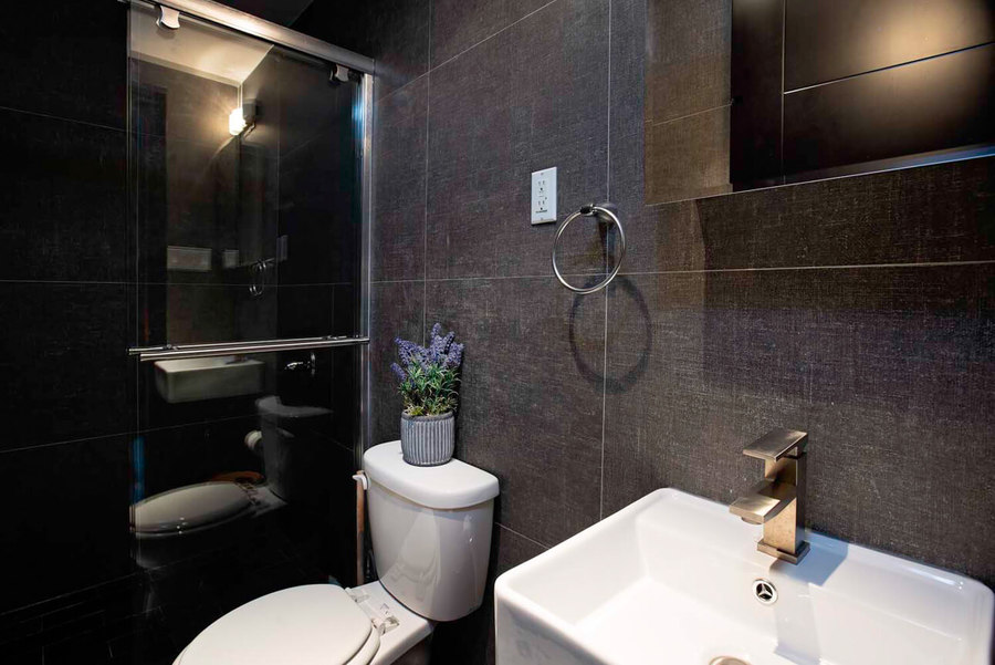  350 Manhattan Avenue