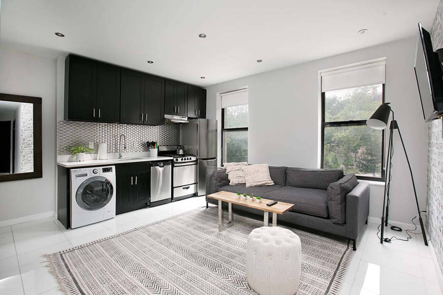  350 Manhattan Avenue