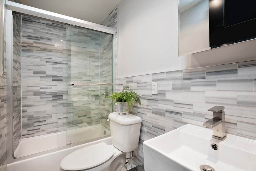  350 Manhattan Avenue