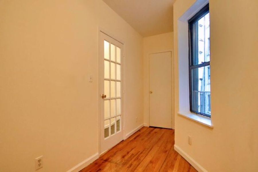  124 Macdougal Street