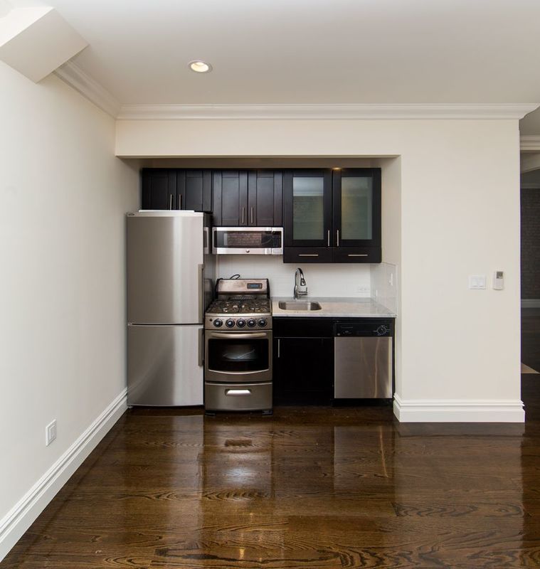  324 West 14th Street