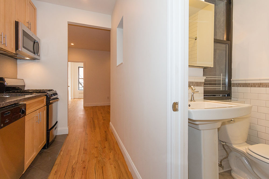  172 East 82nd Street