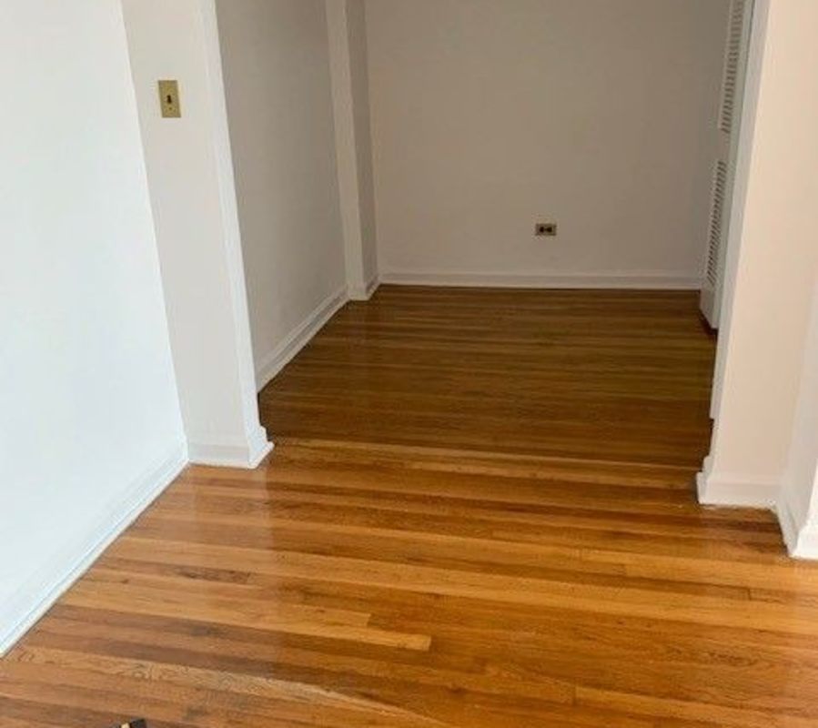 Bay Plaza 2323 East 12th Street