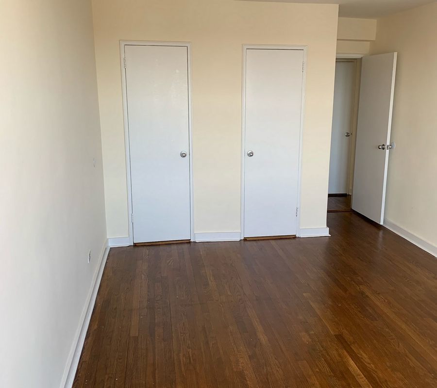 Bay Plaza 2323 East 12th Street