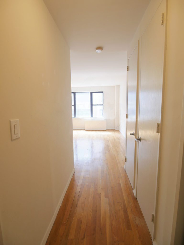  254 East 10th Street