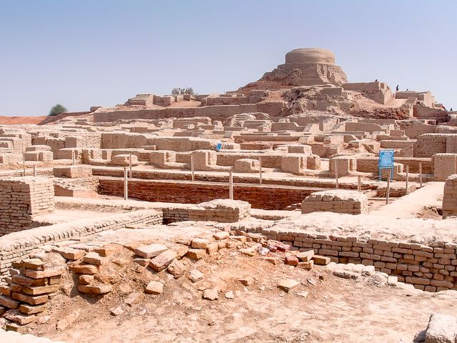 Moenjodaro Archaeological Ruins