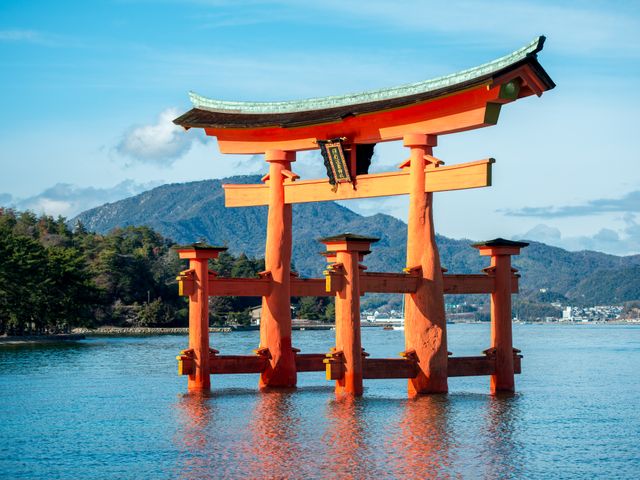 Itsukushim-Jinga Gate