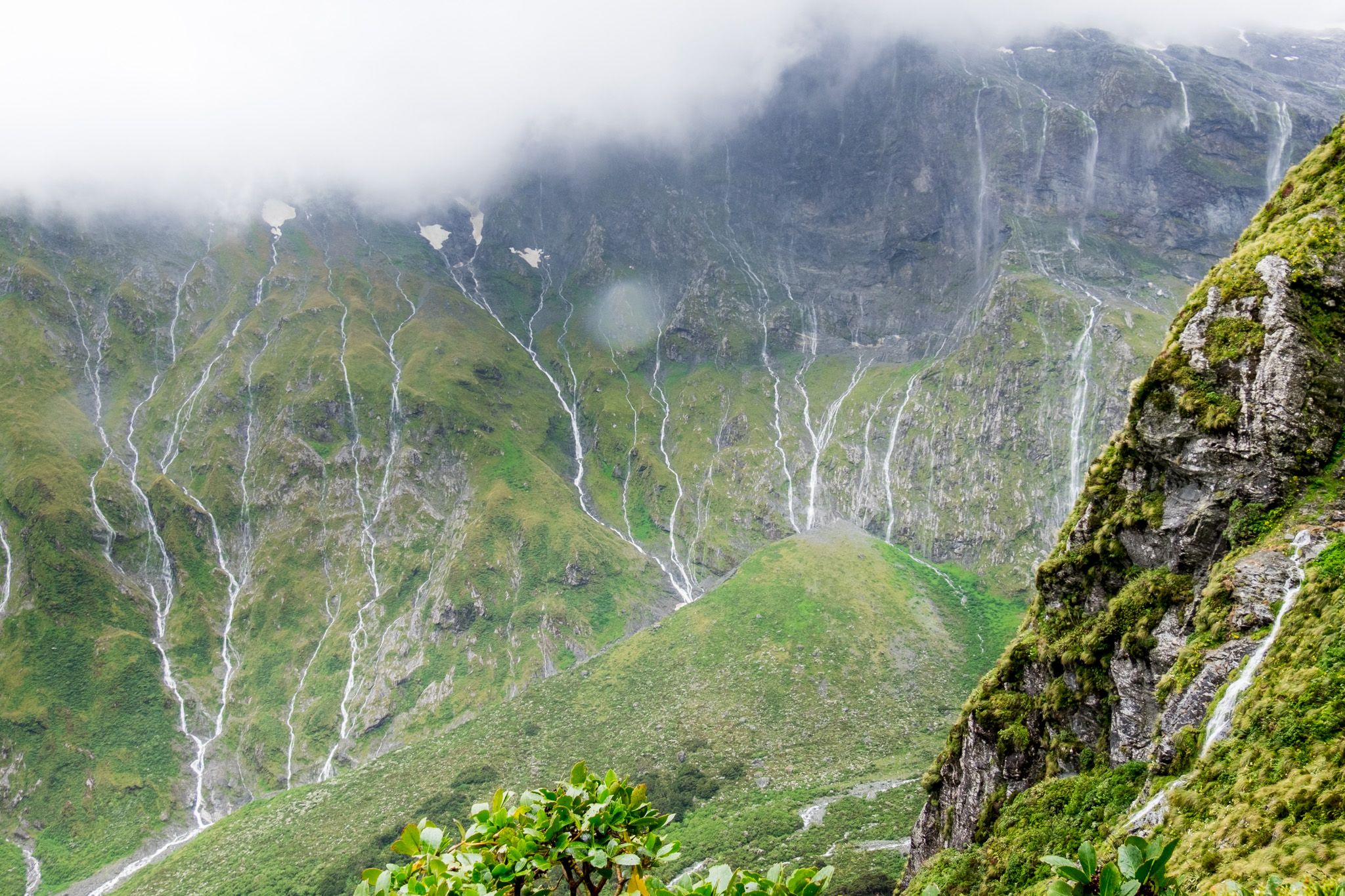a hundred waterfalls, Milford Track