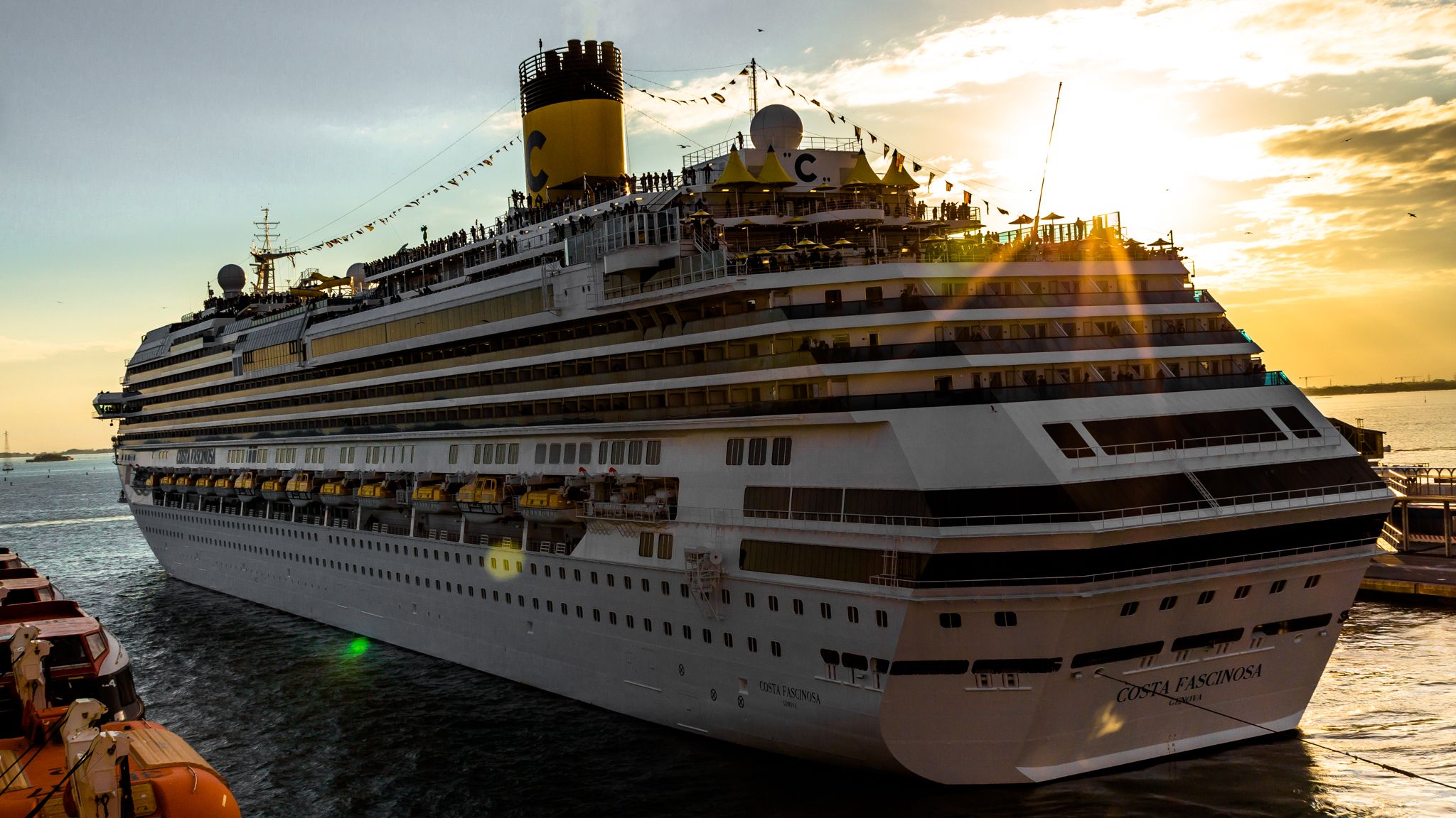 cruise boat