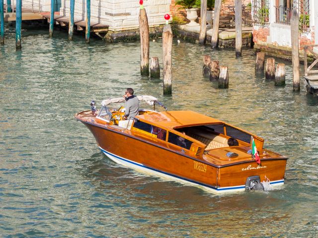 luxury water taxi