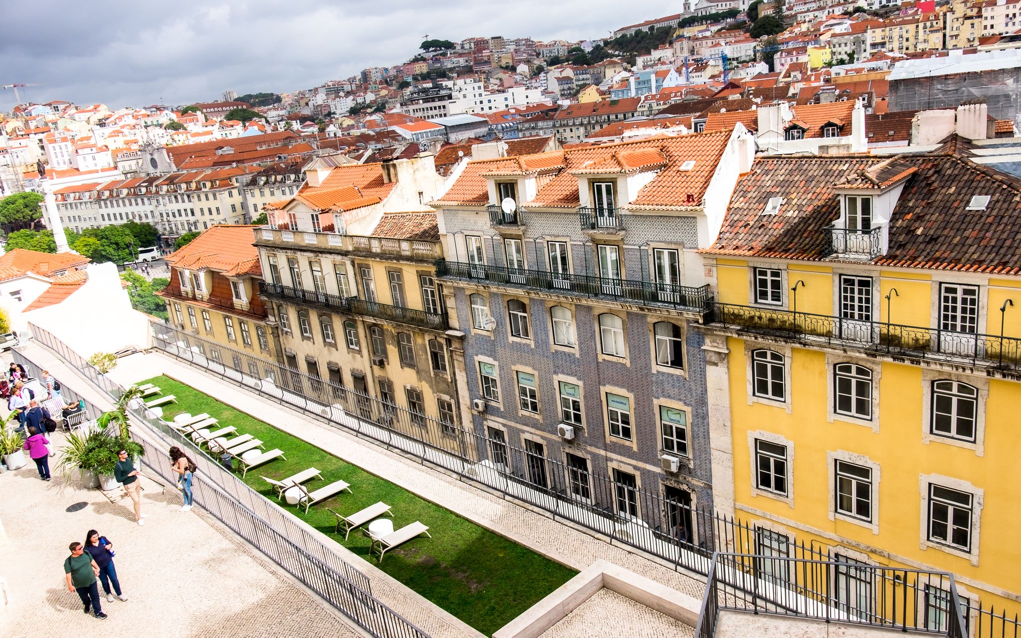 the colourful buildings of Lisbon