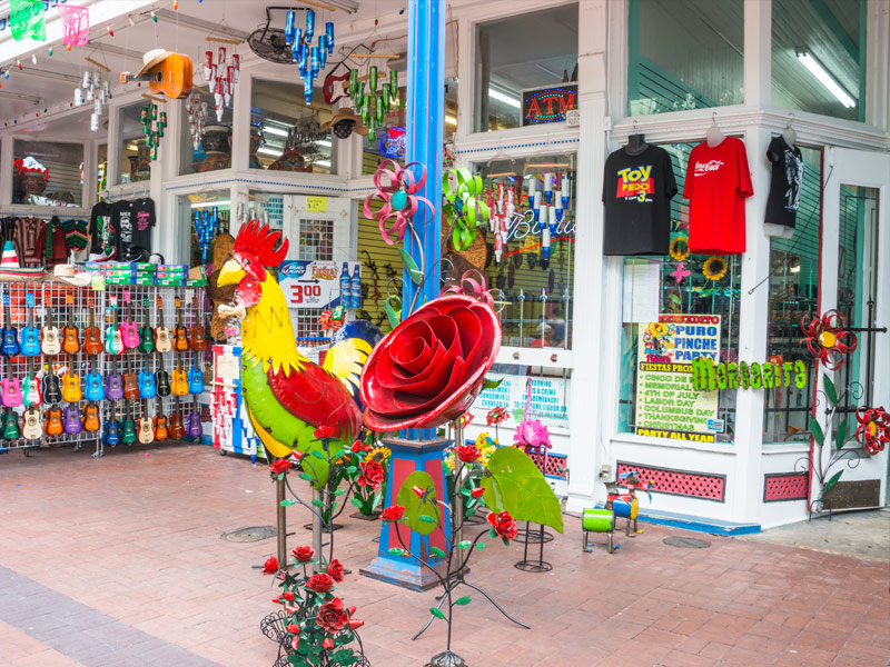 El Mercado Market Square
