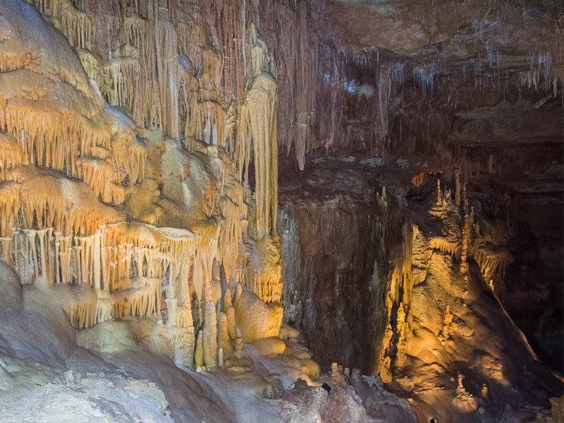 Natural Bridge Caverns