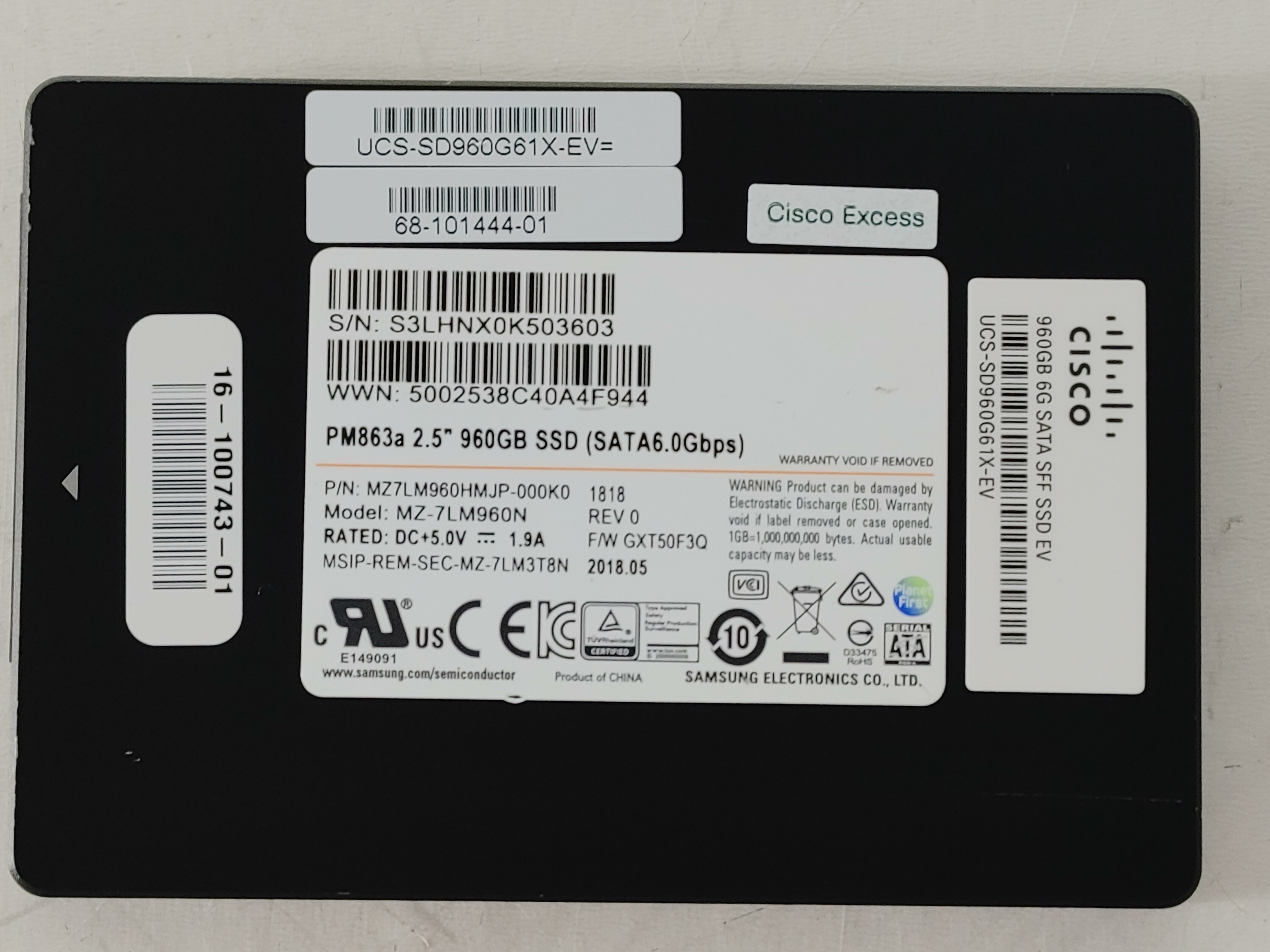 Samsung Cisco PM863a MZ-7LM960N 960GB SATA III 2.5 in Solid State Drive