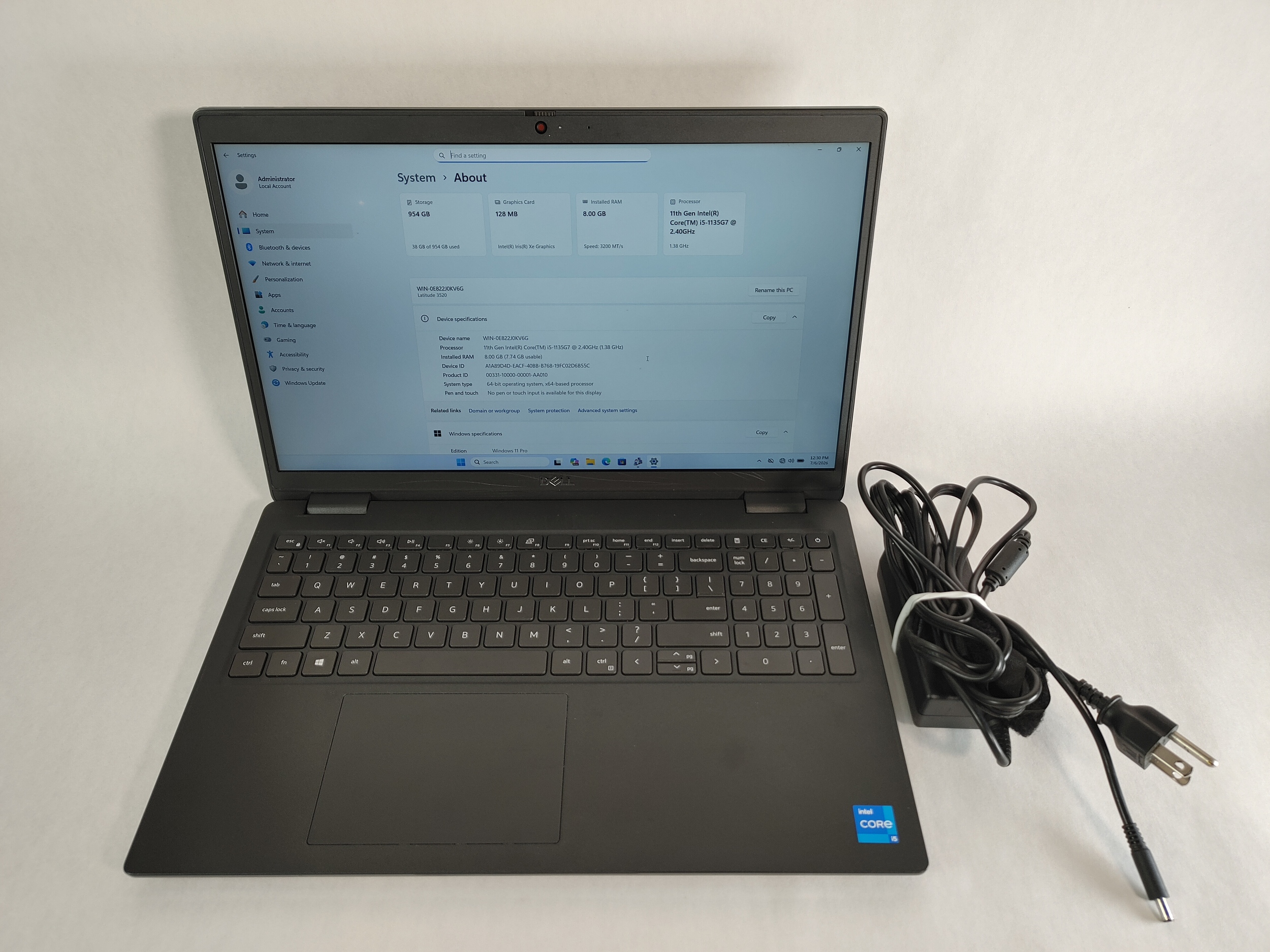 Dell Latitude 3520 Core i5-1135G7 2.40 GHz 8 GB DDR4 1 TB NVMe Windows 11 Pro