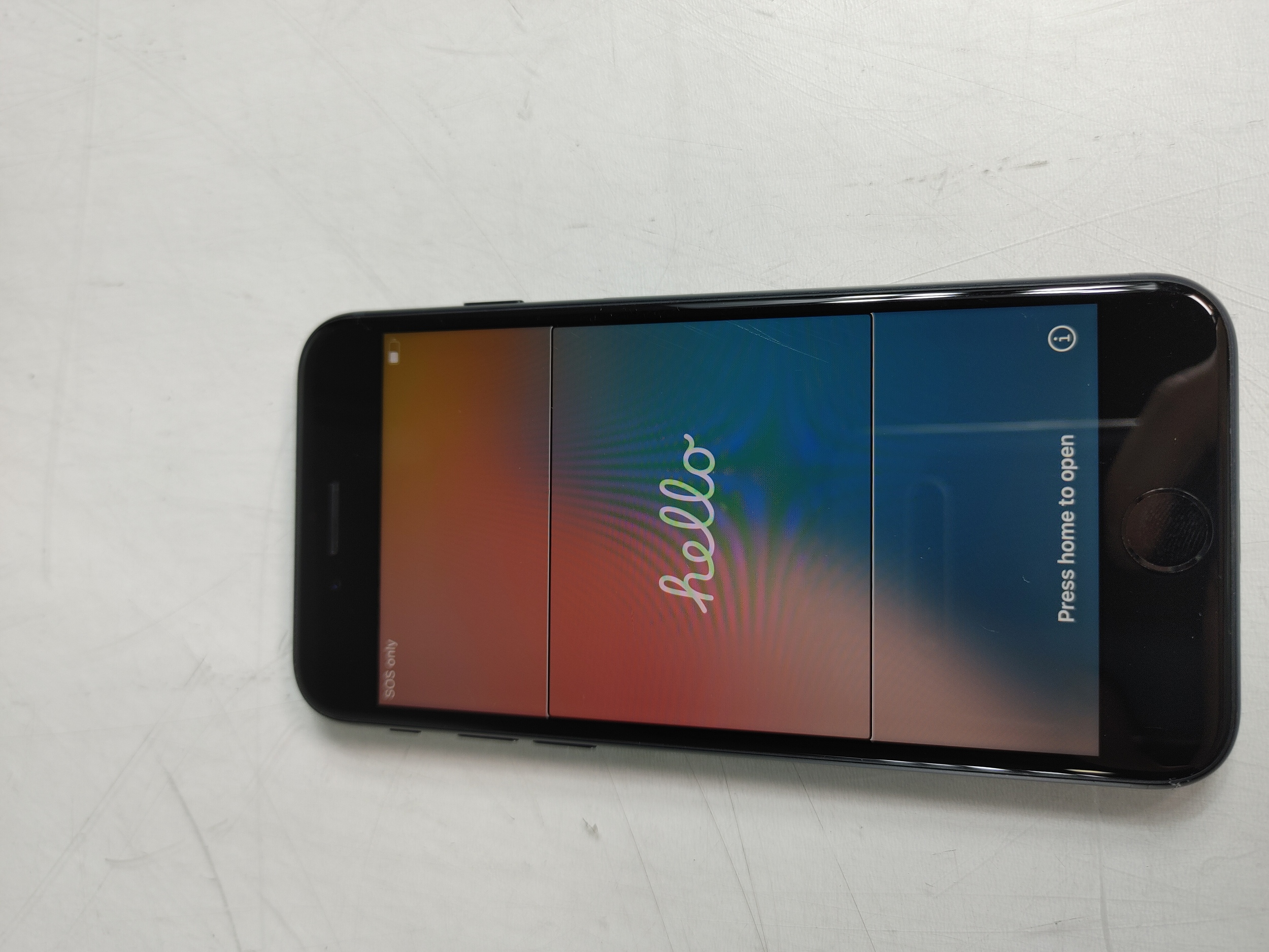 Apple IPHONE Se (2022) A2595 64 GB - Ios 18.5 At&t Seulement (Wi-Fi +