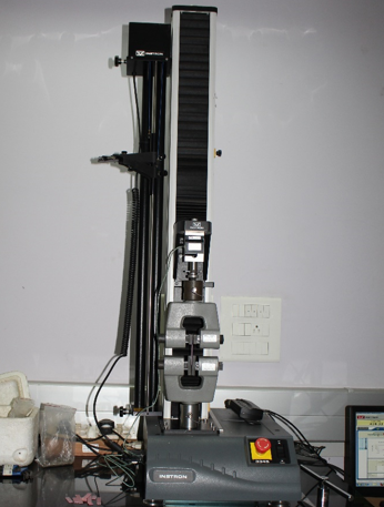INSTRON, model 3345 Universal testing machine