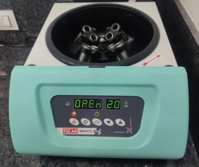 Commercially available table top remi medico plus centrifuge machine