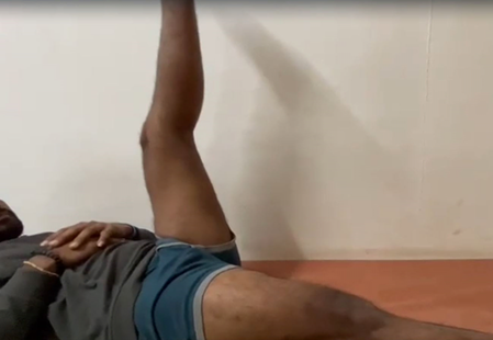 Active straight leg raise at 4 months post-op