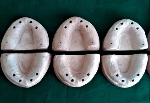 Study models with parallel placed implants