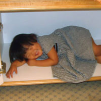 The rooms here in China tend to be a little small, but Aelex does not seem to mind.