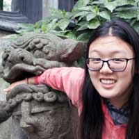 Extra! Extra! Statue bites girl!