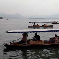 Life is easy on Hangzhou&rsquo;s West Lake.